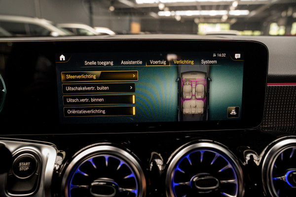 Mercedes-Benz EQB 250 Navi Leer 360° Camera Stoelverwarming PTS LM velgen Zwarte binnenhemel Elektr. bedienbare achterklep BTW auto!  SOH: 96,4%