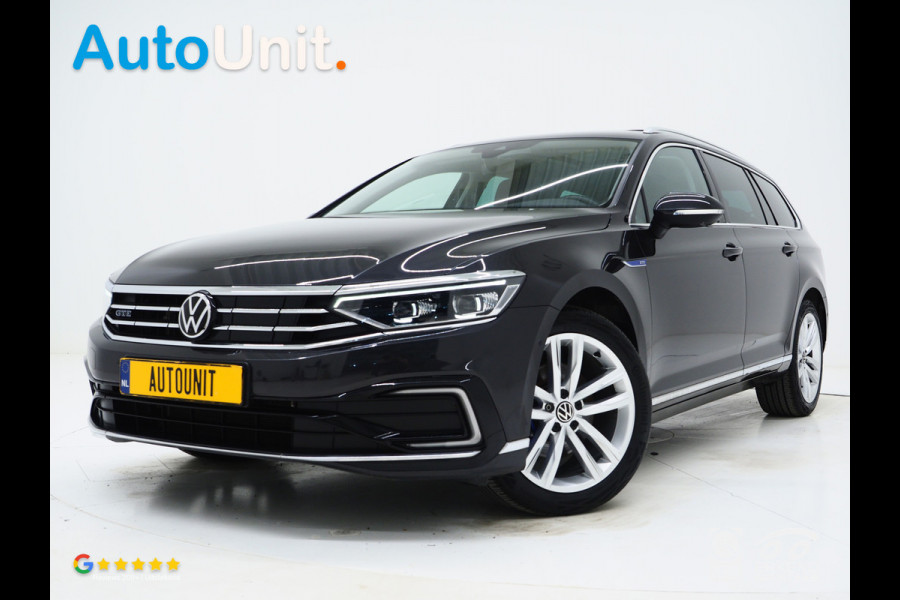 Volkswagen Passat Variant 1.4 TSI PHEV GTE | Panoramadak | Leder/Alcantara | Trekhaak | Massage | 360 | Sfeerlicht | Keyless