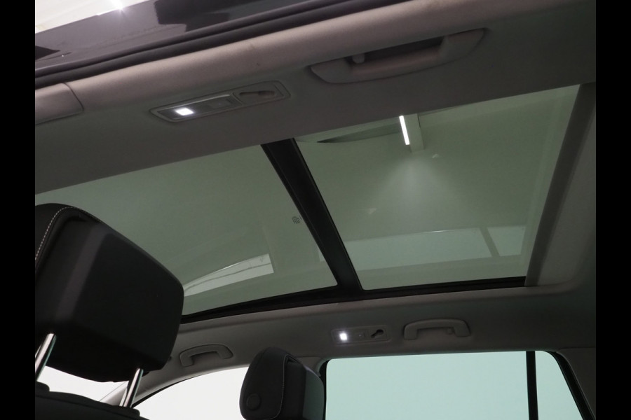 Volkswagen Passat Variant 1.4 TSI PHEV GTE | Panoramadak | Leder/Alcantara | Trekhaak | Massage | 360 | Sfeerlicht | Keyless