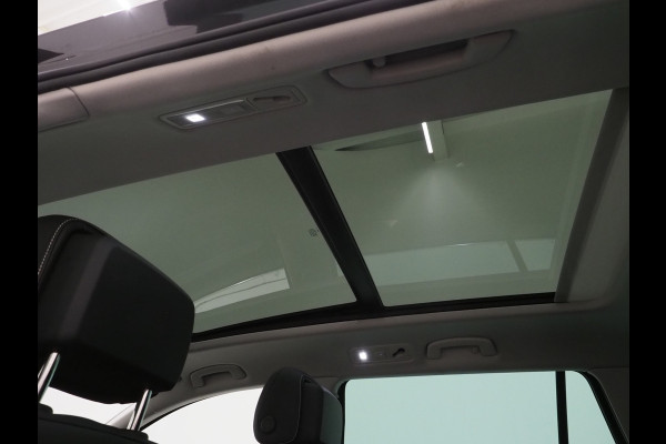 Volkswagen Passat Variant 1.4 TSI PHEV GTE | Panoramadak | Leder/Alcantara | Trekhaak | Massage | 360 | Sfeerlicht | Keyless