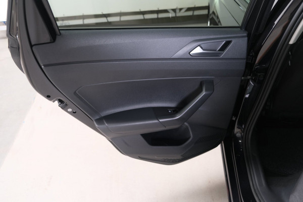 Volkswagen Polo 1.0 TSI Style - N.A.P. Airco, Cruise, Navi, PDC, Camera, Carplay, Virtual display, Stoelverwarming.