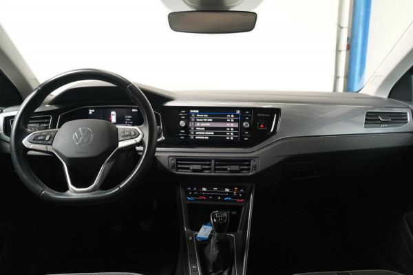 Volkswagen Polo 1.0 TSI Style - N.A.P. Airco, Cruise, Navi, PDC, Camera, Carplay, Virtual display, Stoelverwarming.