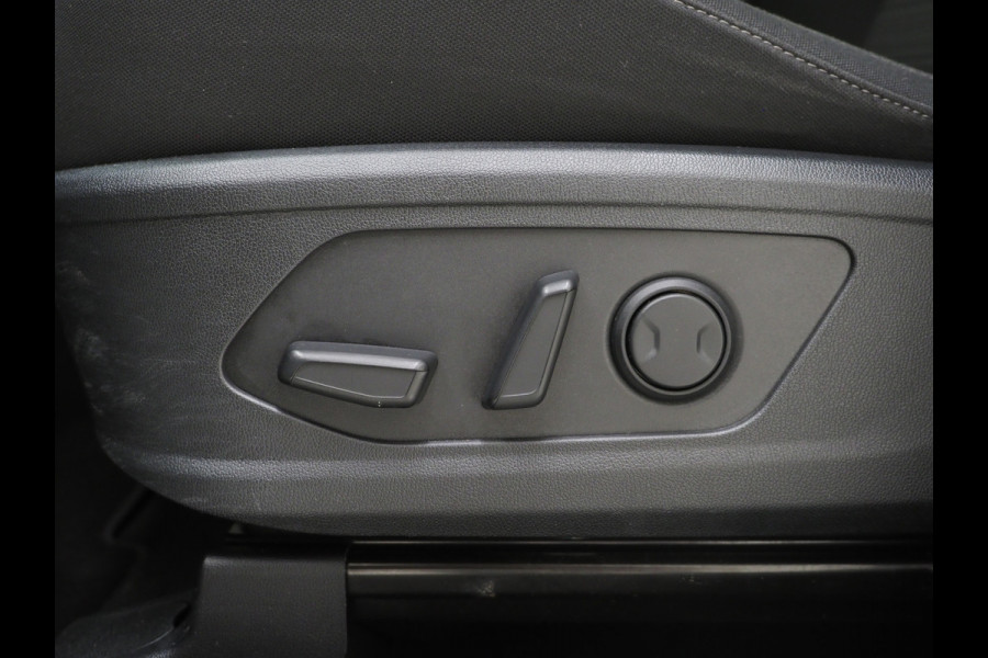 Kia Sorento 1.6 T-GDI Plug-in Hybrid 4WD 7p. | Trekhaak | Camera | Adaptive Cruise | Keyless | Dodehoek | Virtual | Carplay