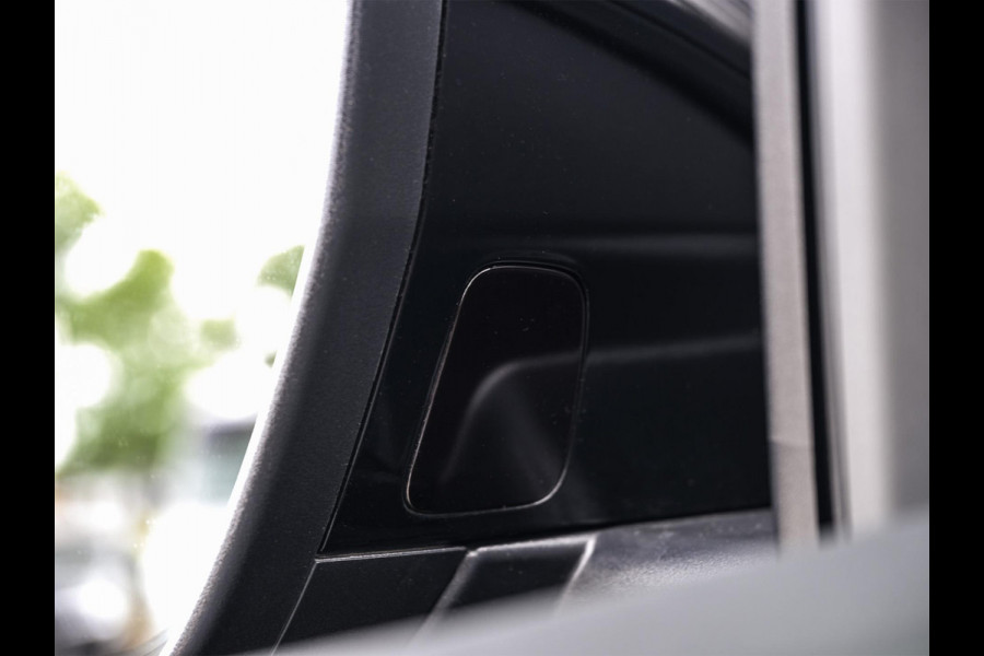 Audi Q6 e-tron Launch edition 83 kWh | Panoramadak | 360 Camera | B&O | HUD | Luchtvering | Ambiance Interieur | Stuur- Stoelverwarming | Memory Seats |