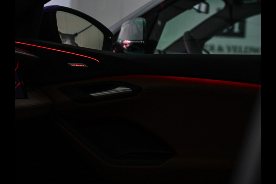Audi Q6 e-tron Launch edition 83 kWh | Panoramadak | 360 Camera | B&O | HUD | Luchtvering | Ambiance Interieur | Stuur- Stoelverwarming | Memory Seats |