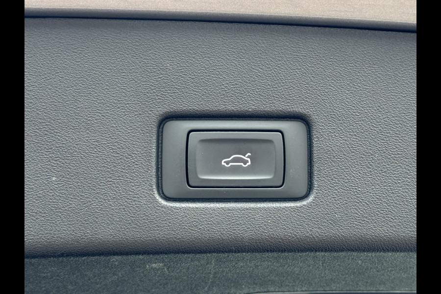 Audi Q4 e-tron 35 Launch edition 55 kWh SOH 91% Navi Carplay Leder Stoelverw All-Season banden PDC V+A Clima