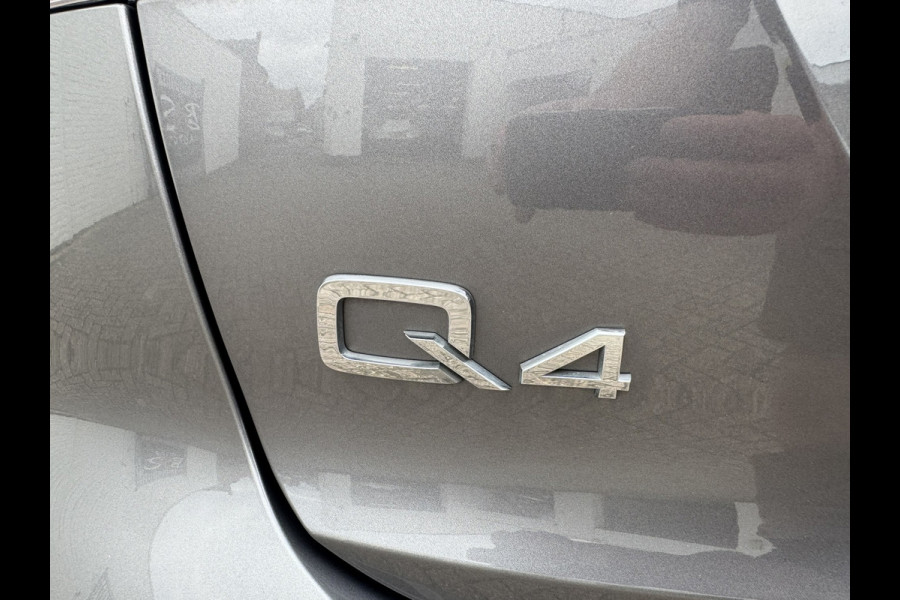 Audi Q4 e-tron 35 Launch edition 55 kWh SOH 91% Navi Carplay Leder Stoelverw All-Season banden PDC V+A Clima