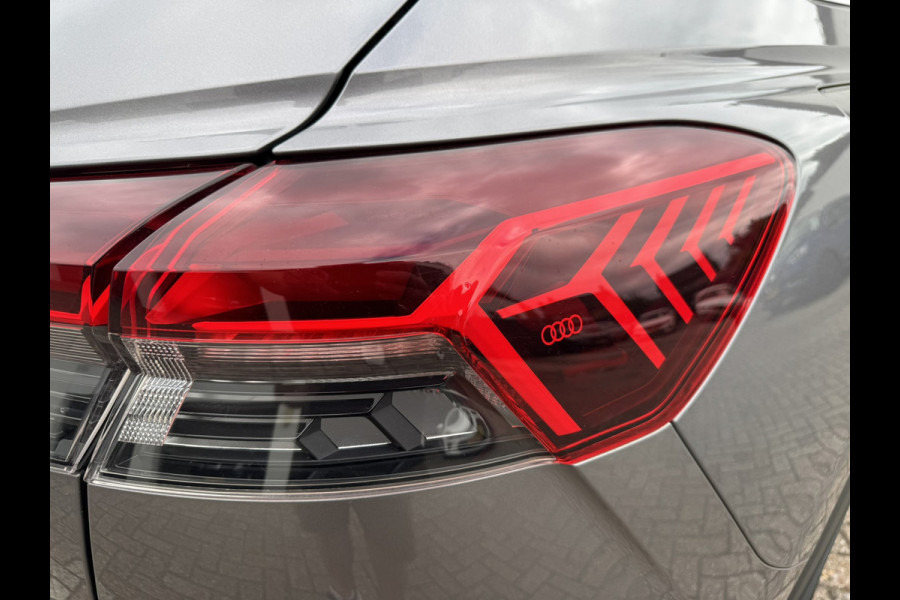 Audi Q4 e-tron 35 Launch edition 55 kWh SOH 91% Navi Carplay Leder Stoelverw All-Season banden PDC V+A Clima