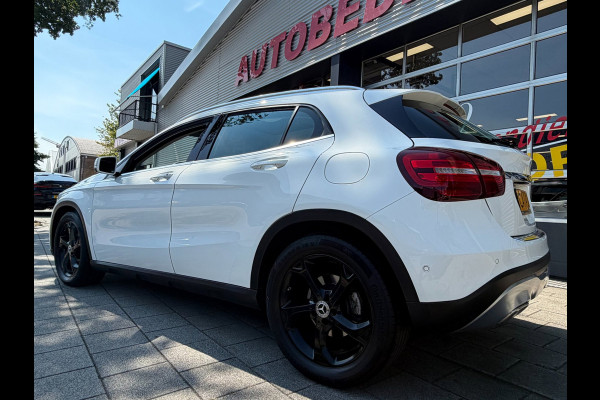 Mercedes-Benz GLA 180 URBAN Sport - AUTOMAAT I Panorama dak I Navigatie I Airco I Sport pakket I PDC I Dealer onderhouden