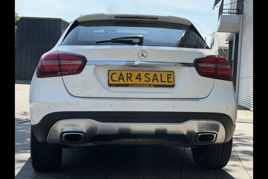 Mercedes-Benz GLA 180 URBAN Sport - AUTOMAAT I Panorama dak I Navigatie I Airco I Sport pakket I PDC I Dealer onderhouden