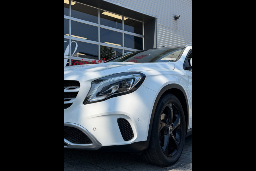 Mercedes-Benz GLA 180 URBAN Sport - AUTOMAAT I Panorama dak I Navigatie I Airco I Sport pakket I PDC I Dealer onderhouden