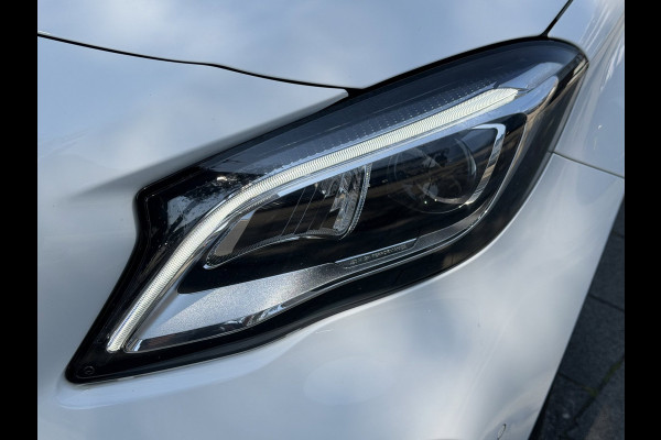 Mercedes-Benz GLA 180 URBAN Sport - AUTOMAAT I Panorama dak I Navigatie I Airco I Sport pakket I PDC I Dealer onderhouden