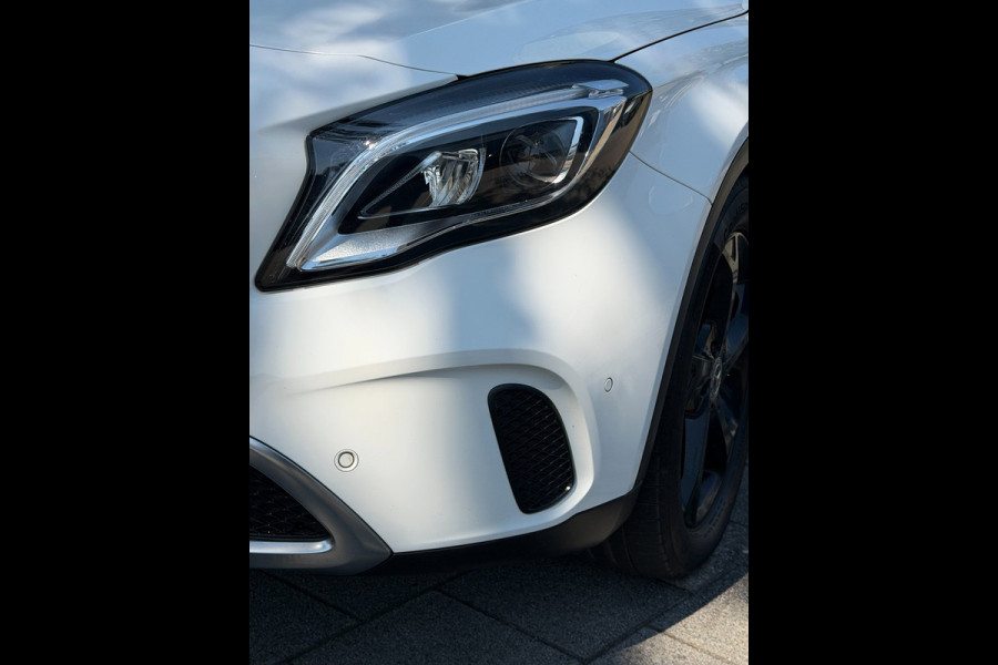 Mercedes-Benz GLA 180 URBAN Sport - AUTOMAAT I Panorama dak I Navigatie I Airco I Sport pakket I PDC I Dealer onderhouden