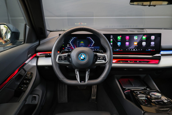 BMW 5 Serie 530e M-SPORT | BTW | PANO | STOELKOELING | MEMORY | H/K | STUURVERW | KEYLESS |
