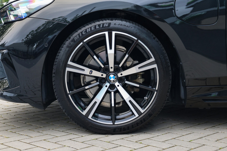 BMW 5 Serie 530e M-SPORT | BTW | PANO | STOELKOELING | MEMORY | H/K | STUURVERW | KEYLESS |