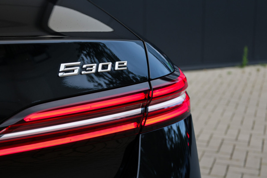 BMW 5 Serie 530e M-SPORT | BTW | PANO | STOELKOELING | MEMORY | H/K | STUURVERW | KEYLESS |