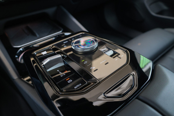 BMW 5 Serie 530e M-SPORT | BTW | PANO | STOELKOELING | MEMORY | H/K | STUURVERW | KEYLESS |