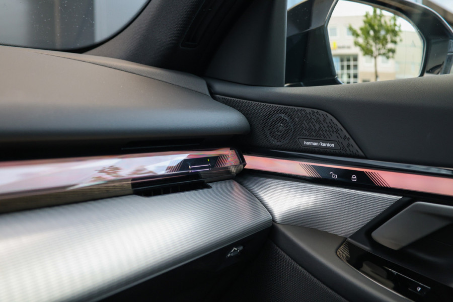 BMW 5 Serie 530e M-SPORT | BTW | PANO | STOELKOELING | MEMORY | H/K | STUURVERW | KEYLESS |