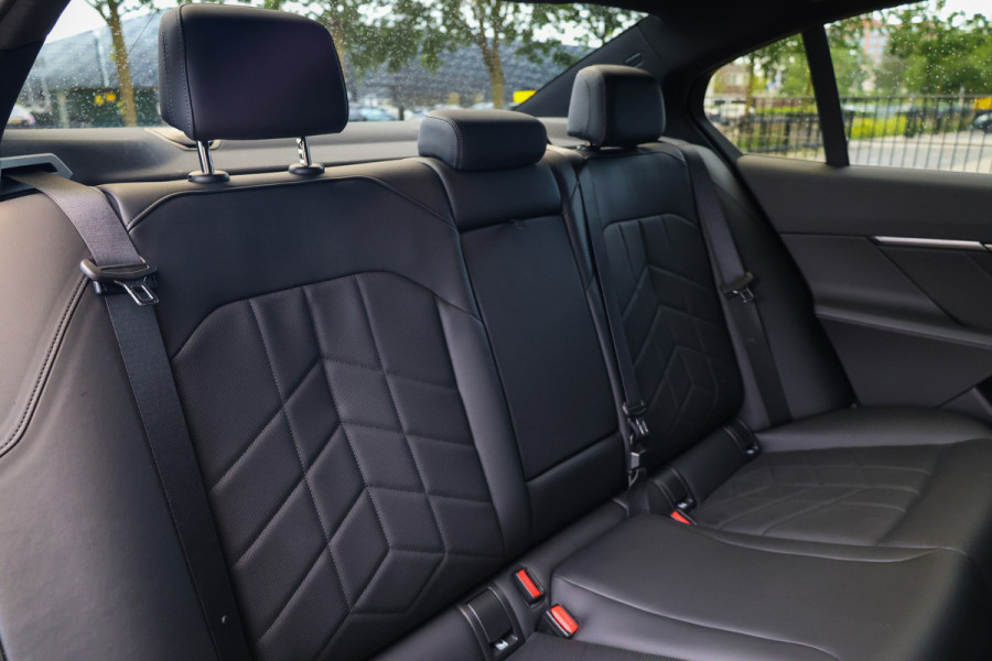 BMW 5 Serie 530e M-SPORT | BTW | PANO | STOELKOELING | MEMORY | H/K | STUURVERW | KEYLESS |