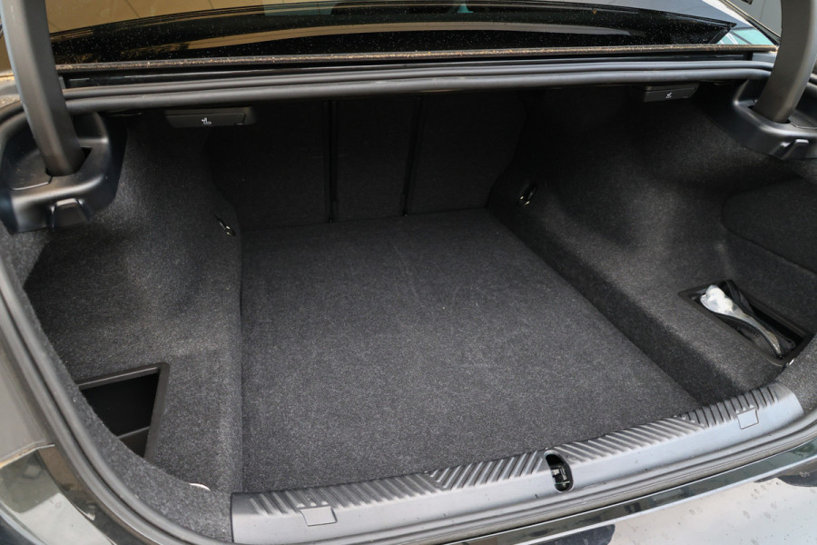 BMW 5 Serie 530e M-SPORT | BTW | PANO | STOELKOELING | MEMORY | H/K | STUURVERW | KEYLESS |
