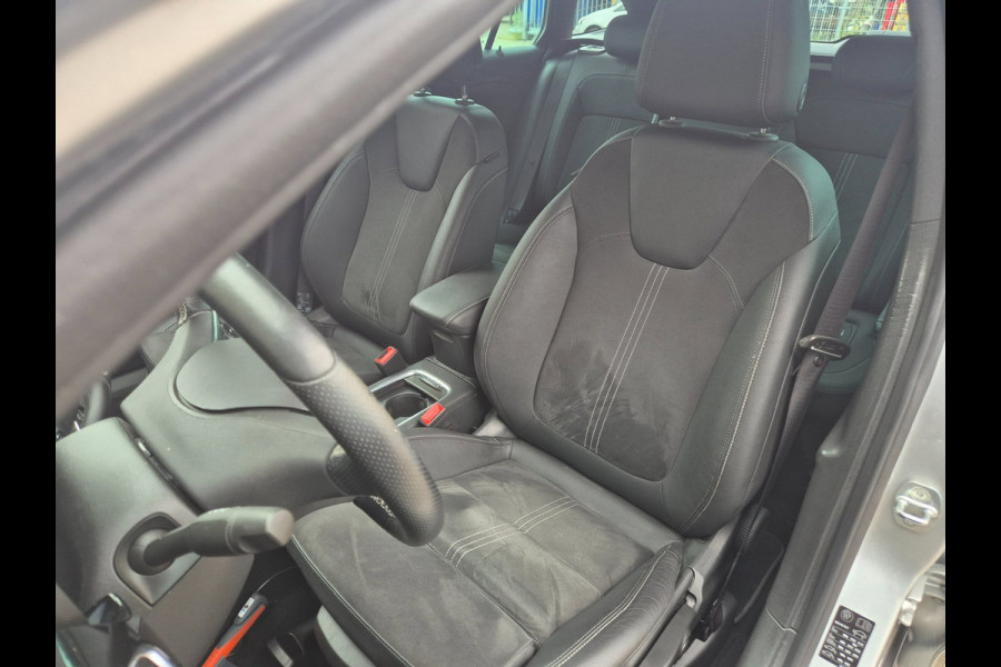 Opel Astra Sports Tourer 1.4 Ultimate Automaat, Trekhaak, Navi, LED, NAP