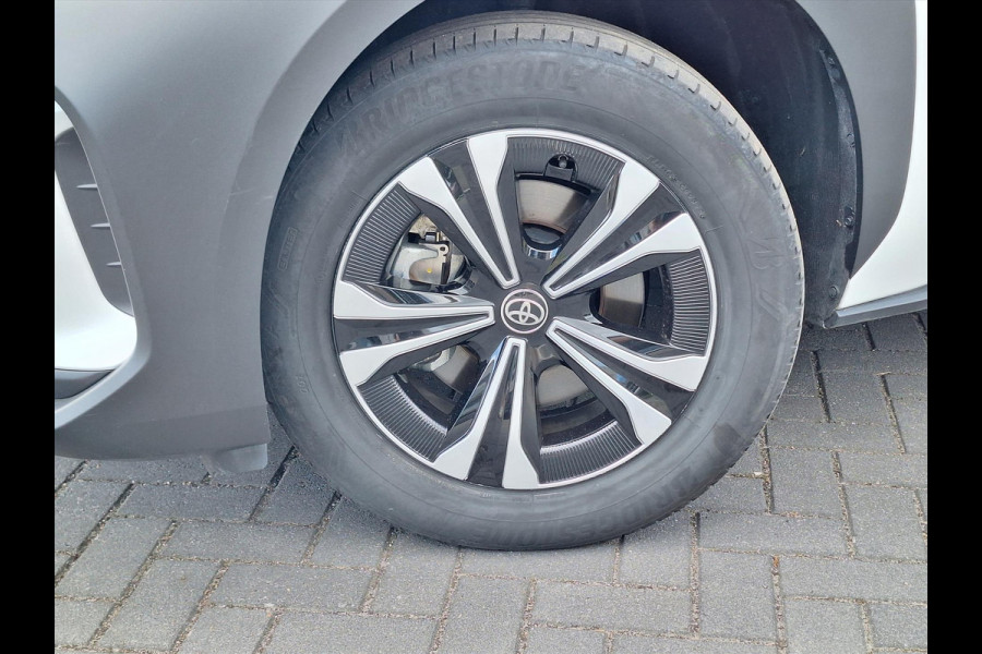 Toyota Bz4x 204pk Dynamic | Groot scherm, 360 Camera, Elektrische achterklep, Parkeersensoren, Blind Spot, Stoel + Stuurverwarming
