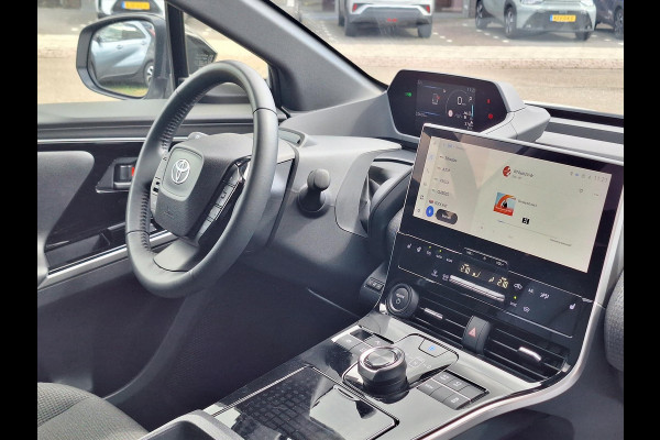 Toyota Bz4x 204pk Dynamic | Groot scherm, 360 Camera, Elektrische achterklep, Parkeersensoren, Blind Spot, Stoel + Stuurverwarming