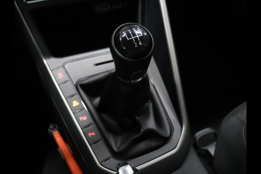 Volkswagen Polo 1.0 TSI Comfortline Business [APPLE CARPLAY, ADAPTIVE CRUISE, DRIVING MODE SELECTION, PDC V+A, ANDROID, CLIMATE CONTROL, NIEUWSTAAT]