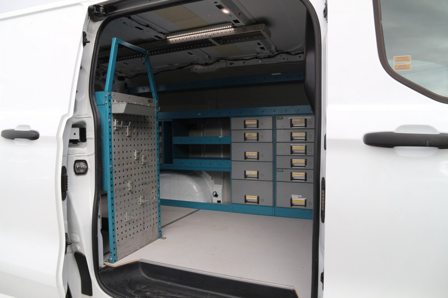 Ford Transit Custom 2.0 TDCI 136 | KAR-edition | Inrichting | Trekhaak | Airco..