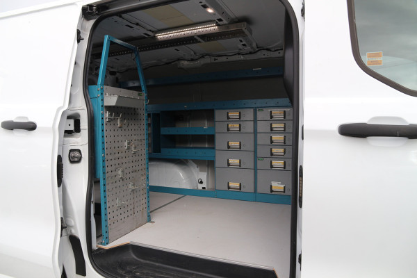 Ford Transit Custom 2.0 TDCI 136 | KAR-edition | Inrichting | Trekhaak | Airco..