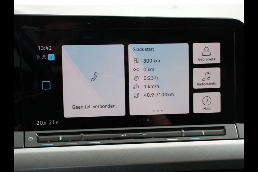 Volkswagen Golf 1.0 TSI Life Lounge 110pk Navigatie Apple Carplay/Android auto Climate Control Parkeersensoren 17"Lichtmetalen velgen Extra Getint Glas Cruise Control Stoel- en stuurverwarming Ledverlichting