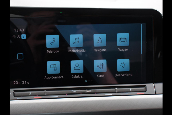 Volkswagen Golf 1.0 TSI Life Lounge 110pk Navigatie Apple Carplay/Android auto Climate Control Parkeersensoren 17"Lichtmetalen velgen Extra Getint Glas Cruise Control Stoel- en stuurverwarming Ledverlichting