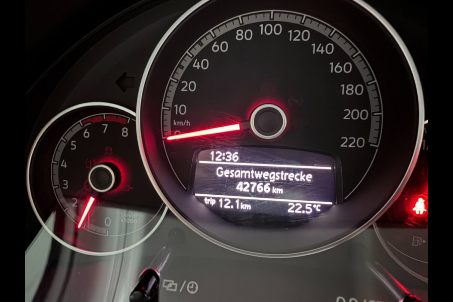 Volkswagen up! 1.0 move up! 5DRS/DAB/AIRCO/STOELVERW/BLUETOOTH//
