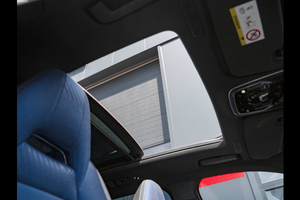 Lynk & Co 01 1.5 | Black Edition | Panoramadak|360° Camera|ACC|Stoelverwarming|Navi|Carplay