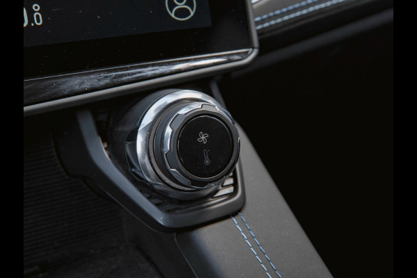 Lynk & Co 01 1.5 | Black Edition | Panoramadak|360° Camera|ACC|Stoelverwarming|Navi|Carplay