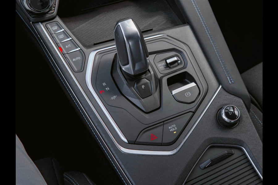 Lynk & Co 01 1.5 | Black Edition | Panoramadak|360° Camera|ACC|Stoelverwarming|Navi|Carplay