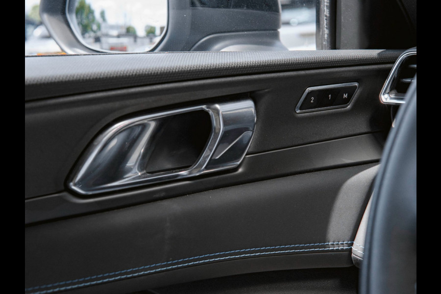 Lynk & Co 01 1.5 | Black Edition | Panoramadak|360° Camera|ACC|Stoelverwarming|Navi|Carplay