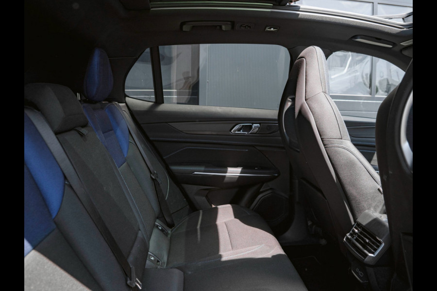 Lynk & Co 01 1.5 | Black Edition | Panoramadak|360° Camera|ACC|Stoelverwarming|Navi|Carplay