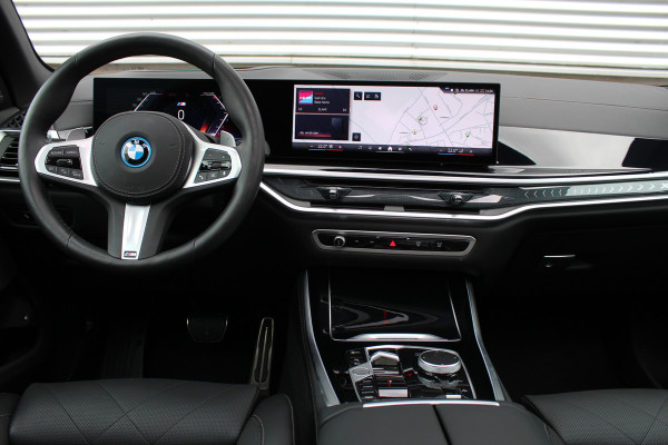 BMW X5 xDrive50e M-Sport Pro | Vierwielbesturing | Stoelverwarming/koeling | Panoramadak | Trekhaak