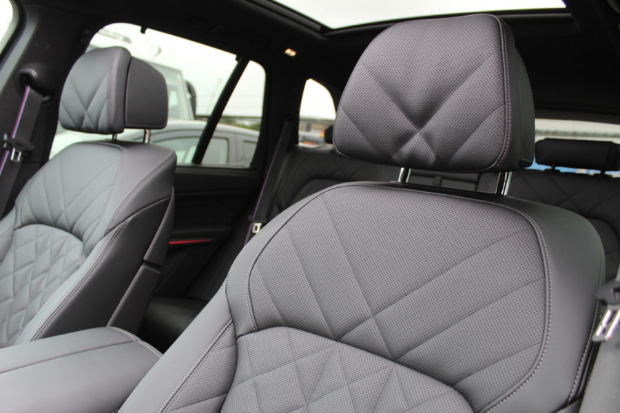 BMW X5 xDrive50e M-Sport Pro | Vierwielbesturing | Stoelverwarming/koeling | Panoramadak | Trekhaak