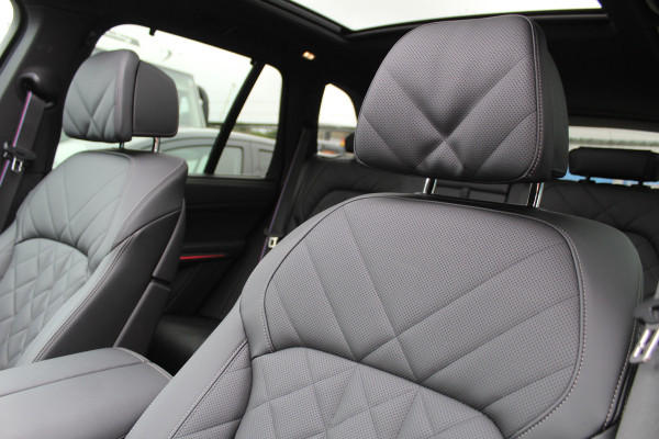 BMW X5 xDrive50e M-Sport Pro | Vierwielbesturing | Stoelverwarming/koeling | Panoramadak | Trekhaak