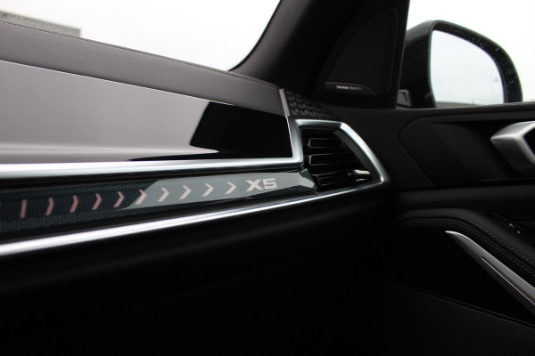 BMW X5 xDrive50e M-Sport Pro | Vierwielbesturing | Stoelverwarming/koeling | Panoramadak | Trekhaak