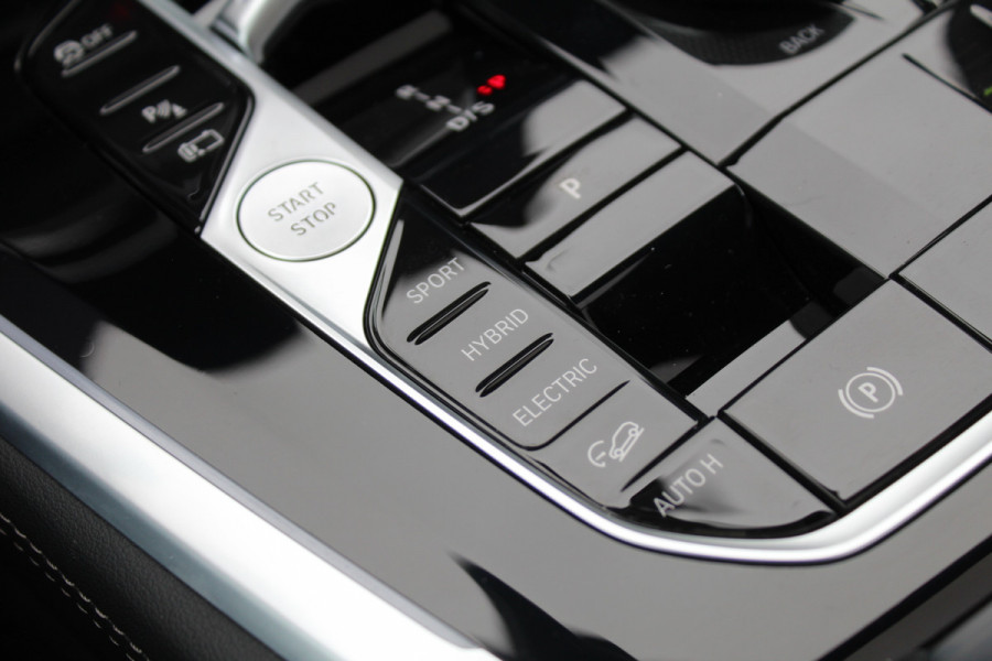 BMW X5 xDrive50e M-Sport Pro | Vierwielbesturing | Stoelverwarming/koeling | Panoramadak | Trekhaak