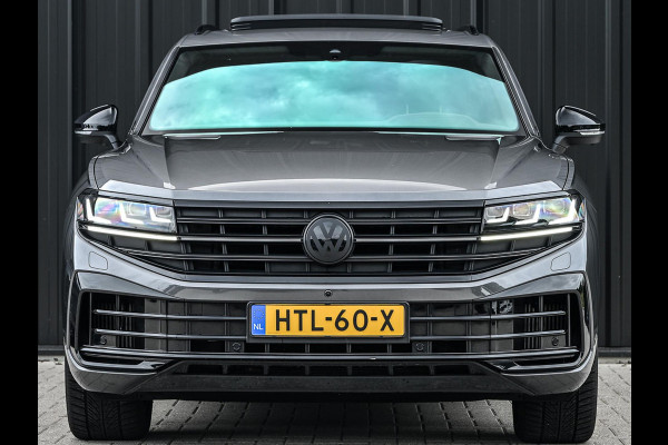 Volkswagen Touareg 3.0 TSi eHybrid 4MOTION Elegance | Panoramadak | Luchtvering | Stoelventilatie + Massage | HUD | 360 Camera | Ambiance Interieur | Trekhaak | Adaptive Cruise | IQ Light |
