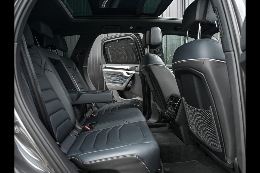 Volkswagen Touareg 3.0 TSi eHybrid 4MOTION Elegance | Panoramadak | Luchtvering | Stoelventilatie + Massage | HUD | 360 Camera | Ambiance Interieur | Trekhaak | Adaptive Cruise | IQ Light |