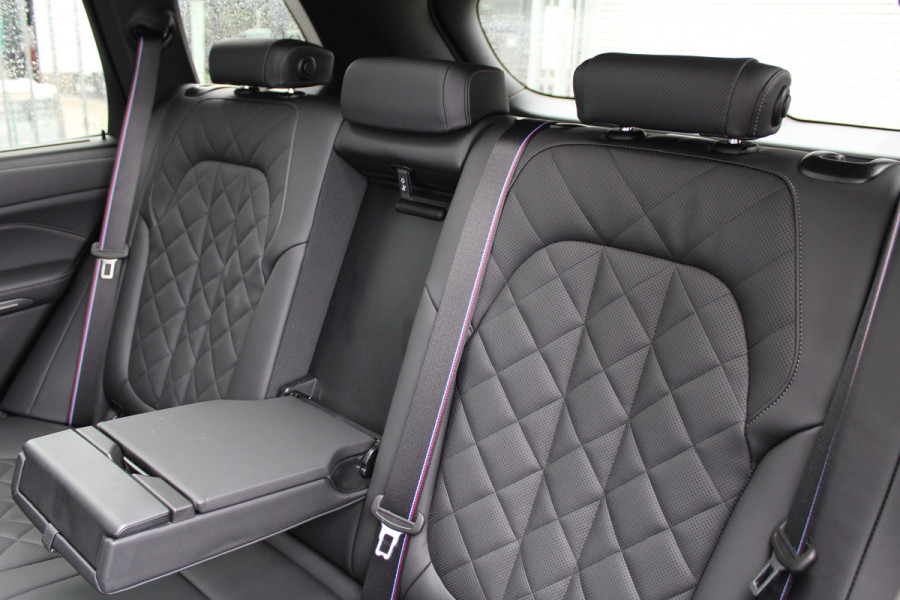 BMW X5 xDrive50e M-Sport Pro | Vierwielbesturing | Stoelverwarming/koeling | Panoramadak | Trekhaak