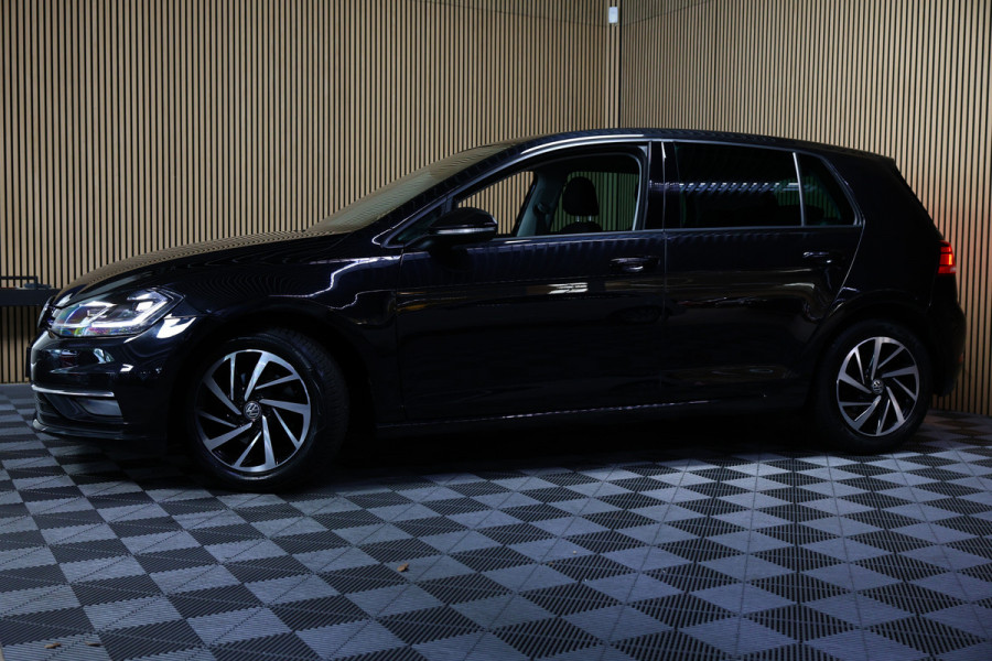Volkswagen Golf 1.5 TSI Highline AVM DSG LED NAVI CLIMA PDC BT STOELVERWARMING"18
