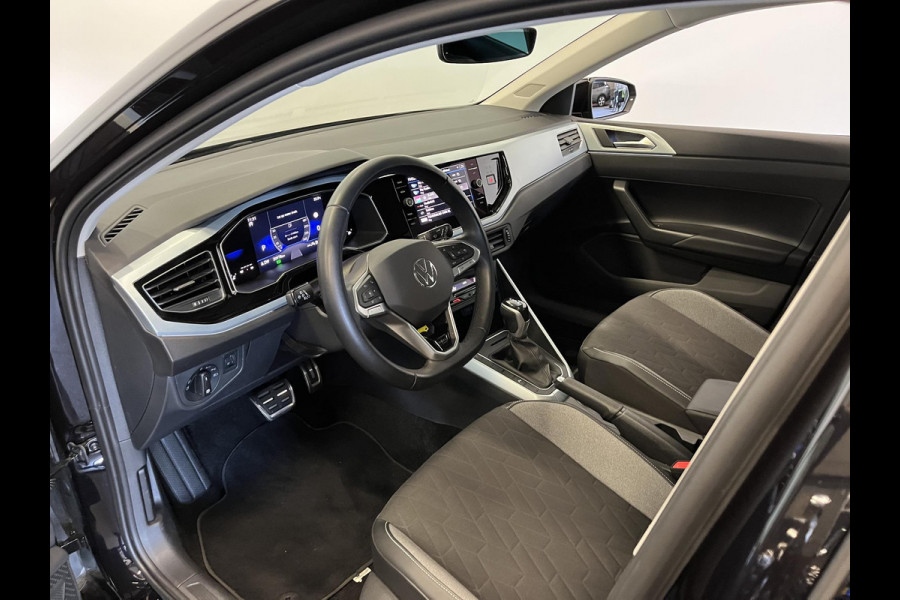 Volkswagen Polo 1.0 TSI Automaat Goal Navigatie Apple Carplay/ Android Auto Adaptive Cruise Control Parkeersensoren Stoelverwarming Virtual Cockpit Climate Control