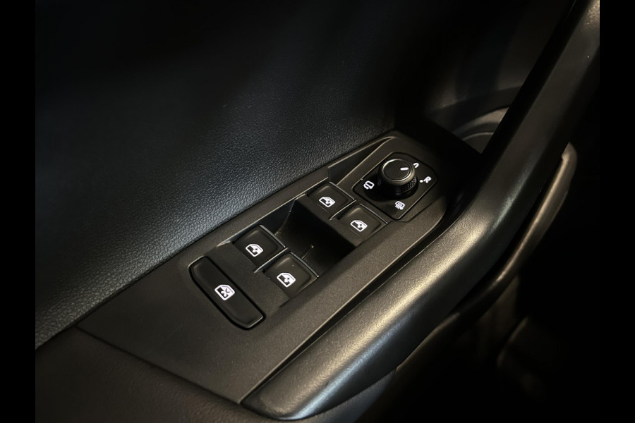 Volkswagen Polo 1.0 TSI Automaat Goal Navigatie Apple Carplay/ Android Auto Adaptive Cruise Control Parkeersensoren Stoelverwarming Virtual Cockpit Climate Control