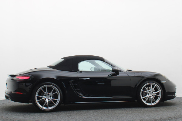 Porsche 718 Boxster 2.0 T Camera, Navigatie, Stoelverwarming, Xenon, PDC